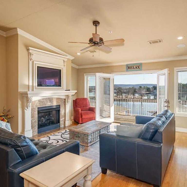 Views!! Luxury Condo W/Gourmet Kitchen, Breathtaking Views Lake Hamilton Exteriör bild