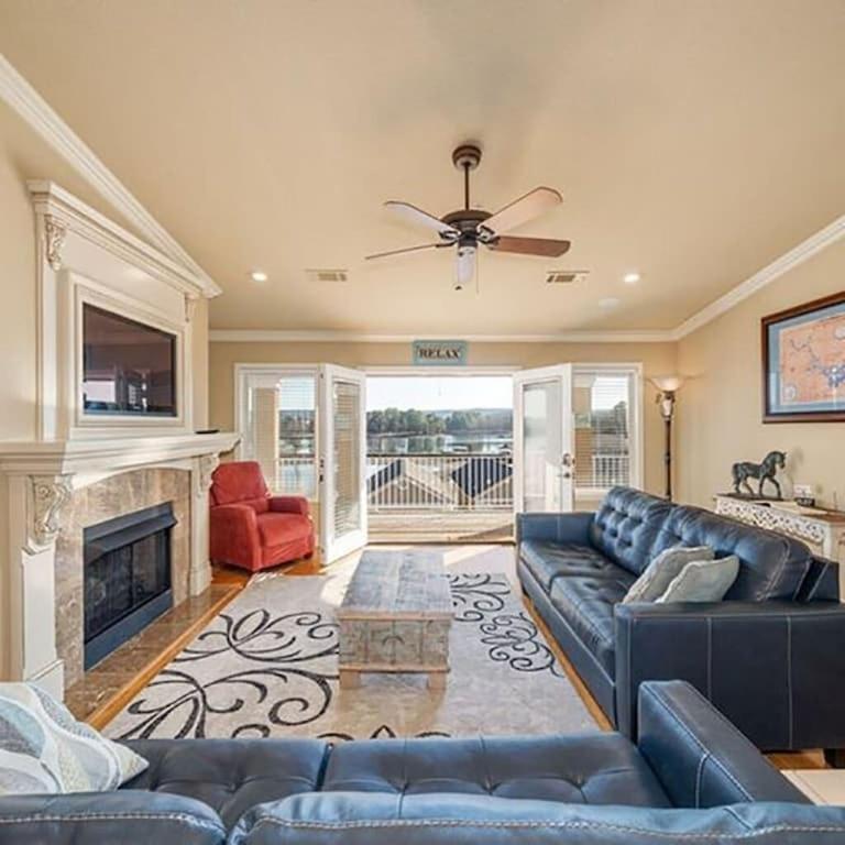 Views!! Luxury Condo W/Gourmet Kitchen, Breathtaking Views Lake Hamilton Exteriör bild